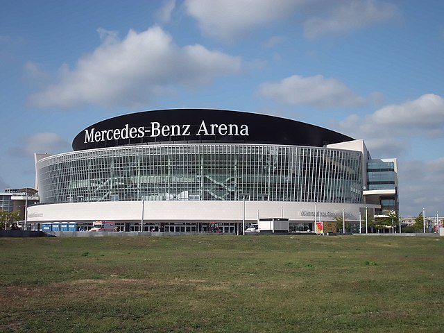 640px Mercedes Benz Arena Berlin August 2015